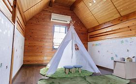 Ocean Resort Mint オーシャンビューを満喫!かわいい三角屋根の三階建て貸切別荘 南房総白浜